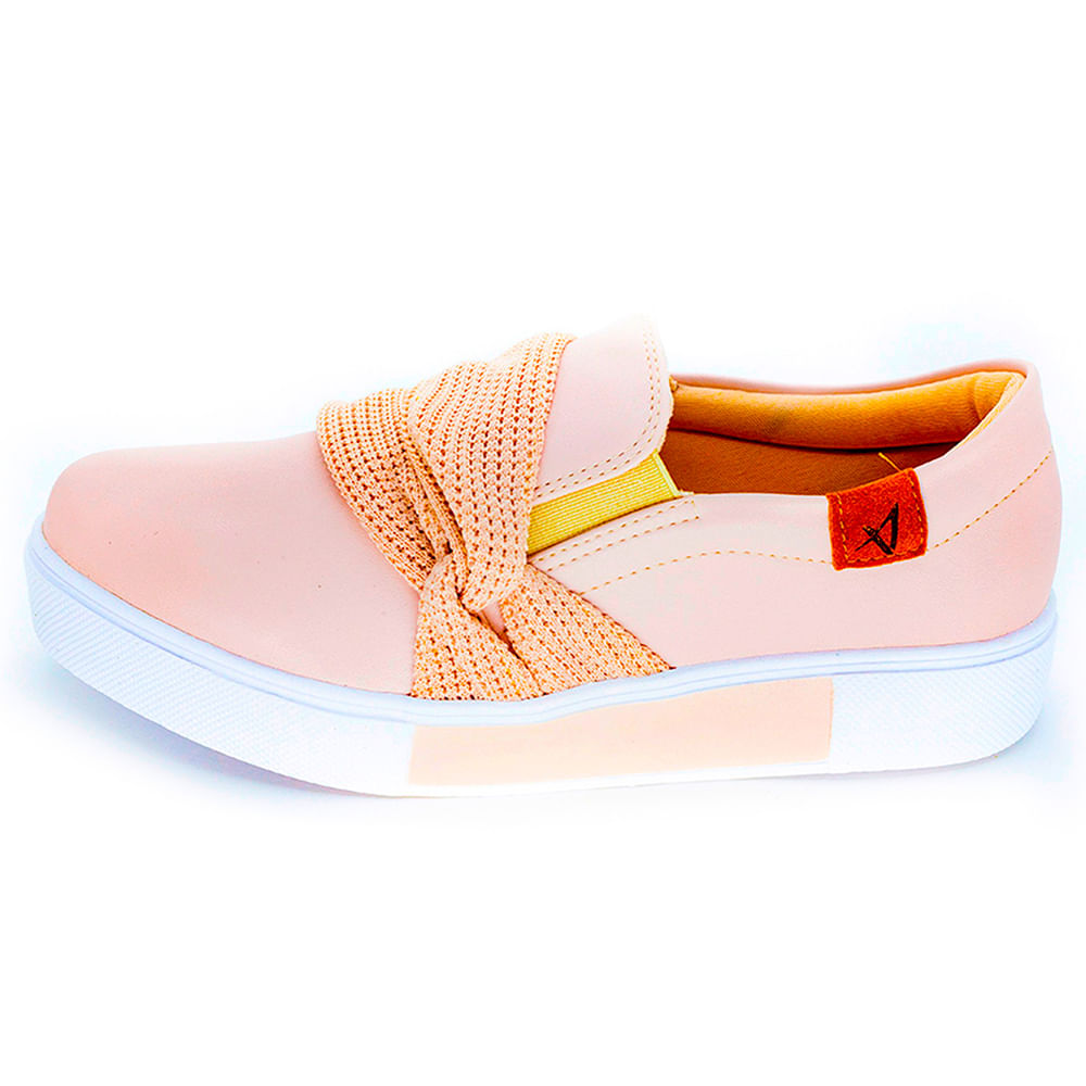 Tênis Feminino Slip On Detalhe Em Crochê - Nude