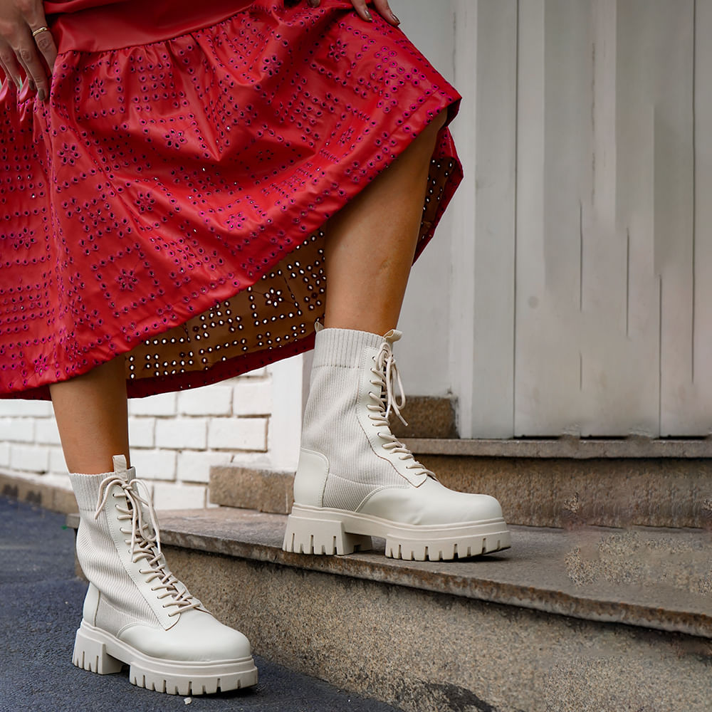 Bota Coturno Meia Tratorada Porcelana